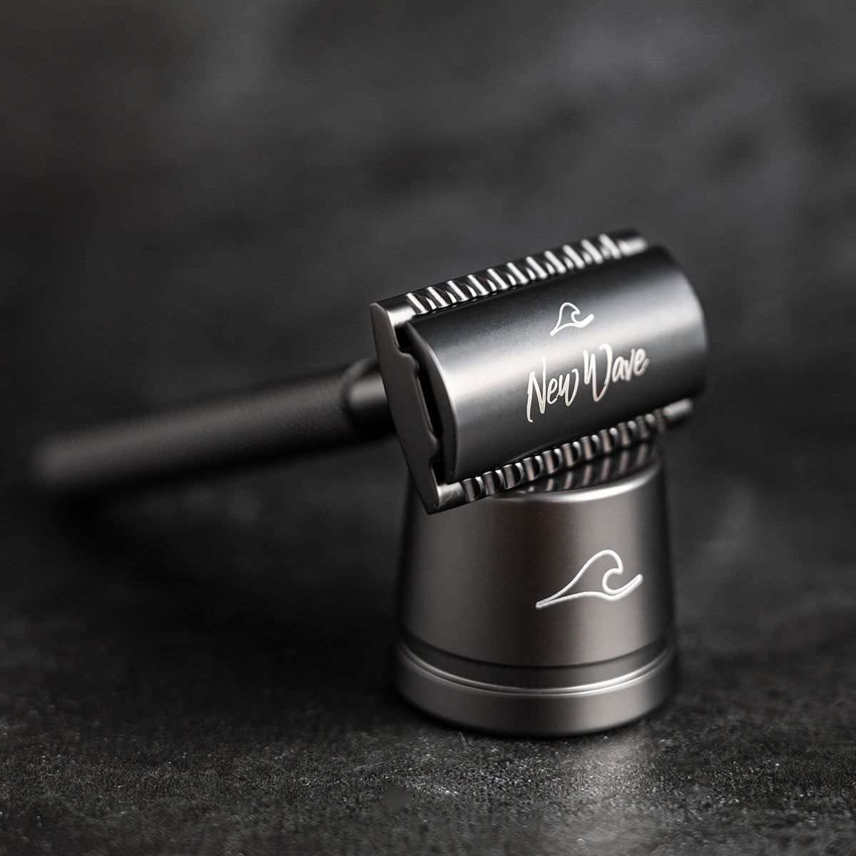 Black Safety Razor and 25 Blades - New Wave Shaving